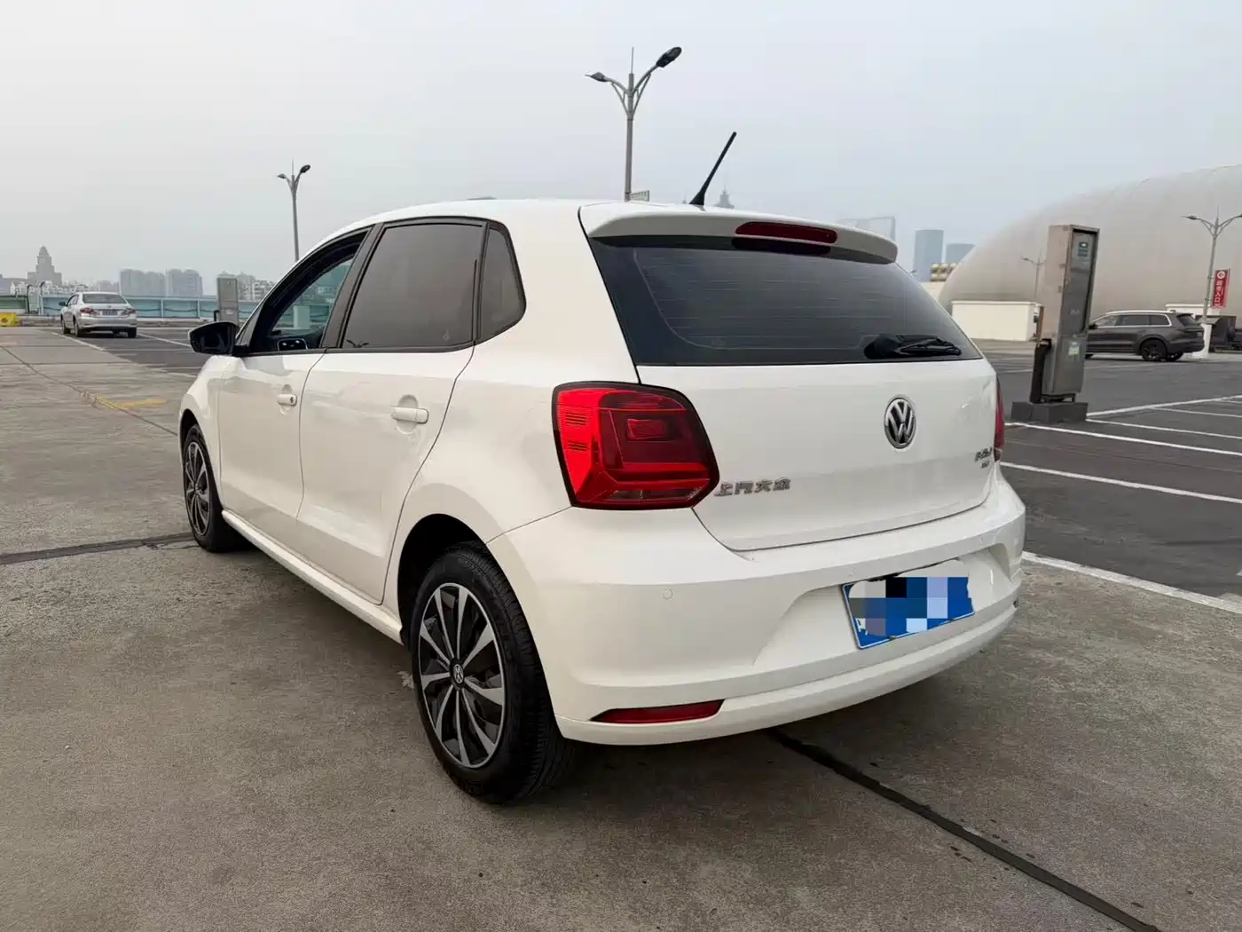 Volkswagen Polo 2016 1.6L Automatic Comfort фото 8