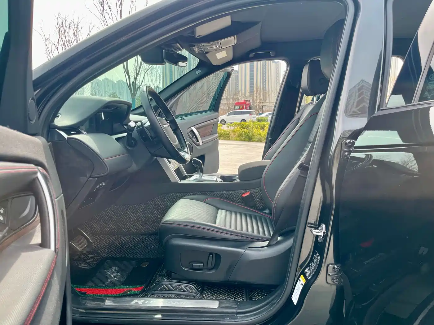 Land Rover Discovery Sport 2020 249PS R-Dynamic Performance фото 7