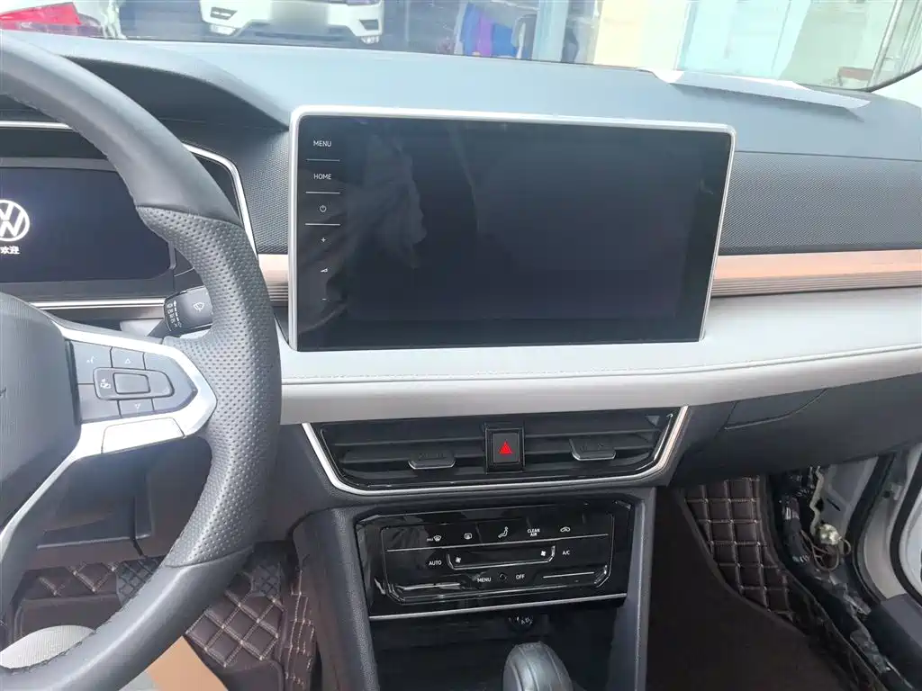 Volkswagen Tharu 2024 300TSI 2WD Full Moon Edition фото 12