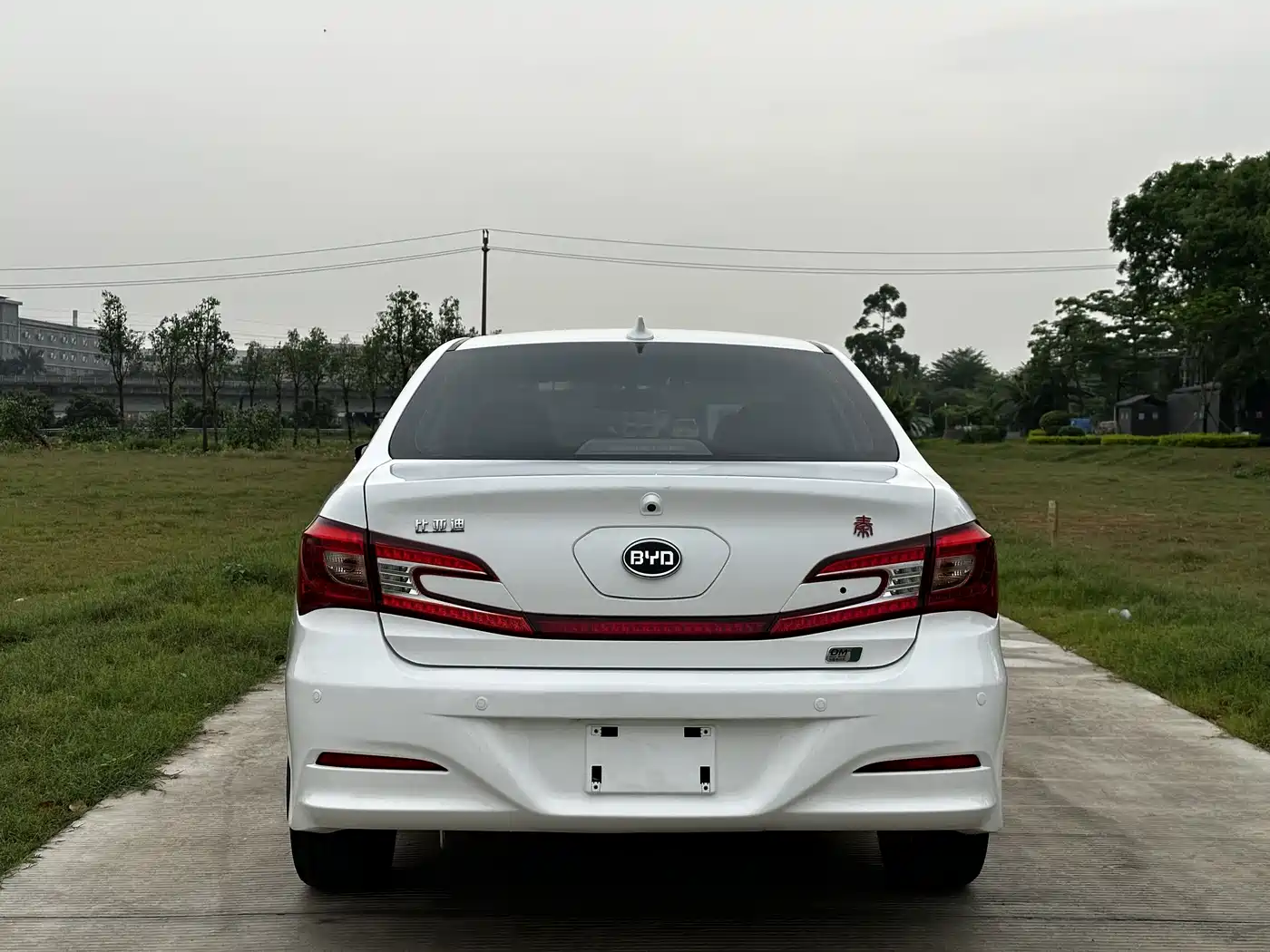 BYD Qin New Energy 2015 1.5T Double Champion Flagship Plus фото 7