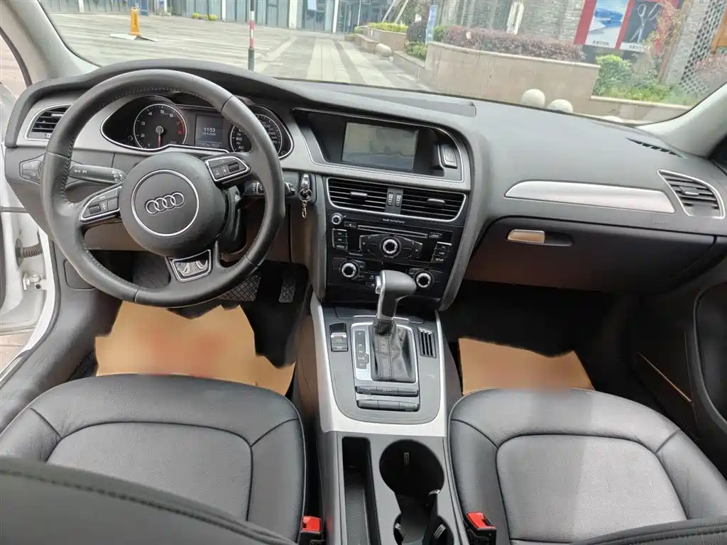 Audi A4L 2015 35 TFSI Auto Standard фото 14