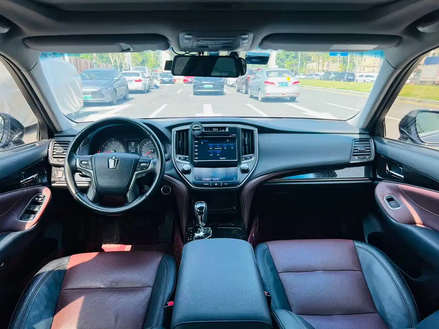 Toyota Crown 2018 2.0T Sport Edition фото 8