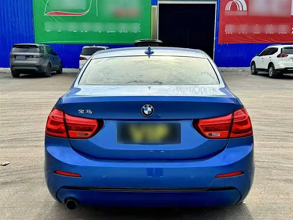 BMW 1 Series 2017 118i Sport фото 5