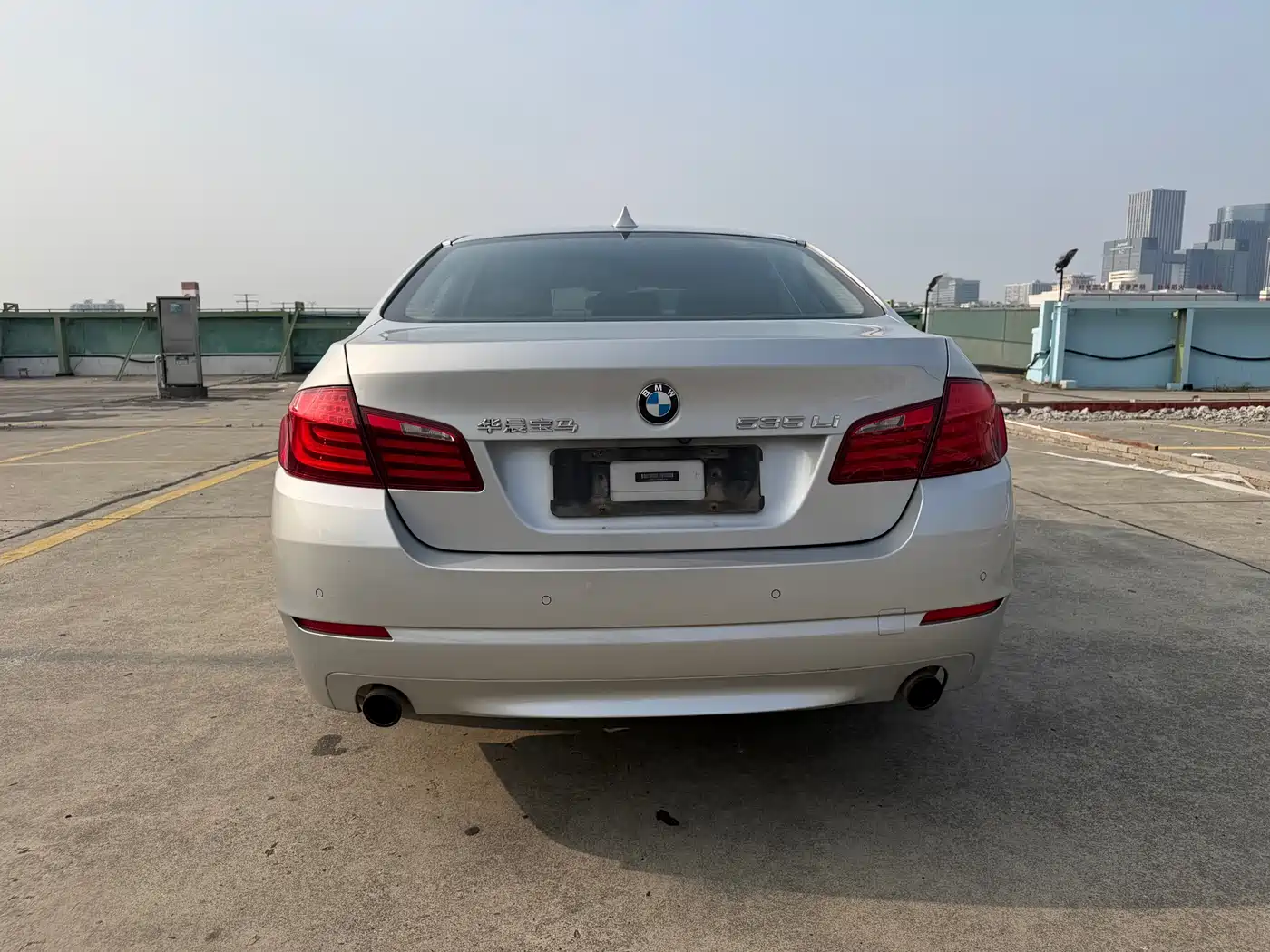 BMW 5 Series 2012 535Li Leadership фото 6