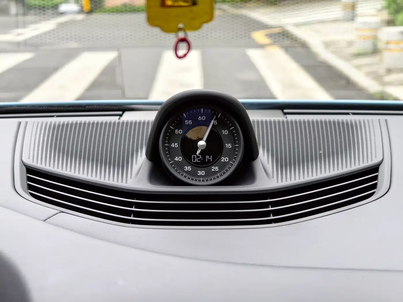 Porsche Taycan 2019 Taycan 4S фото 23