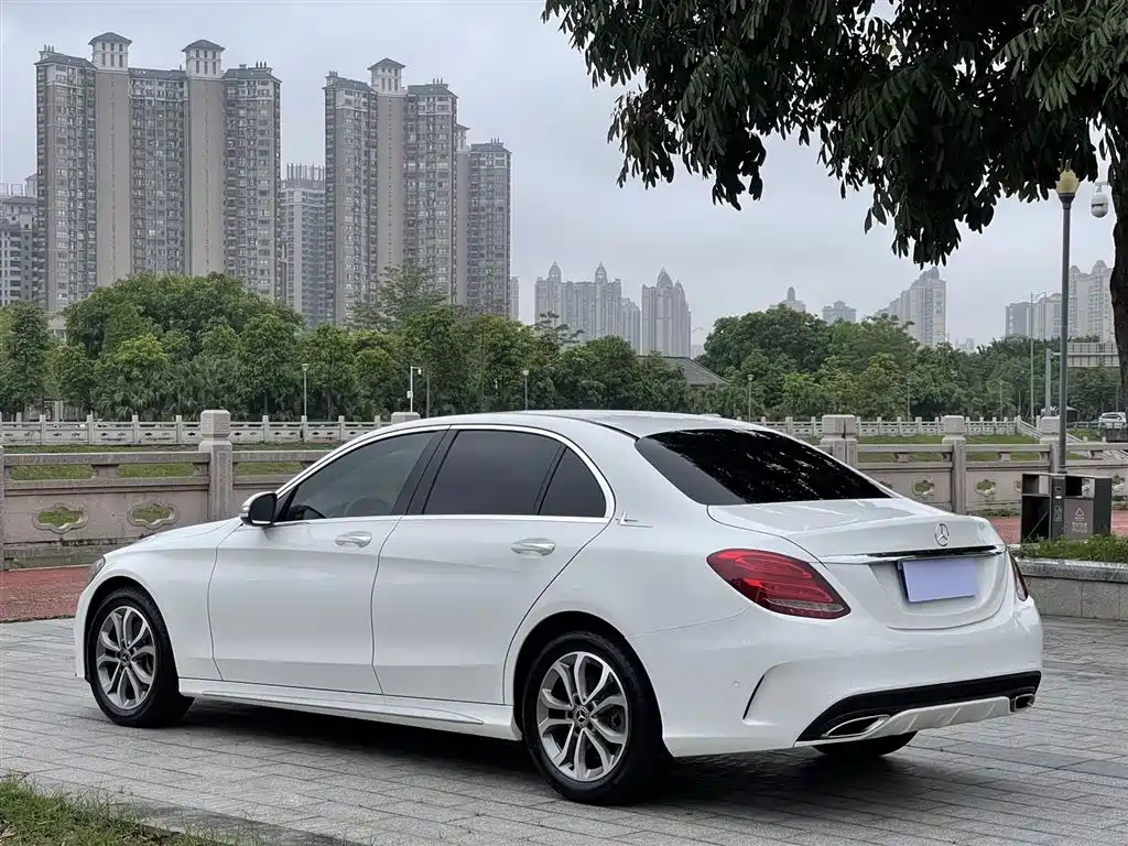 Mercedes-Benz C-Class 2018 C 180 L Fashion Sport Edition фото 9