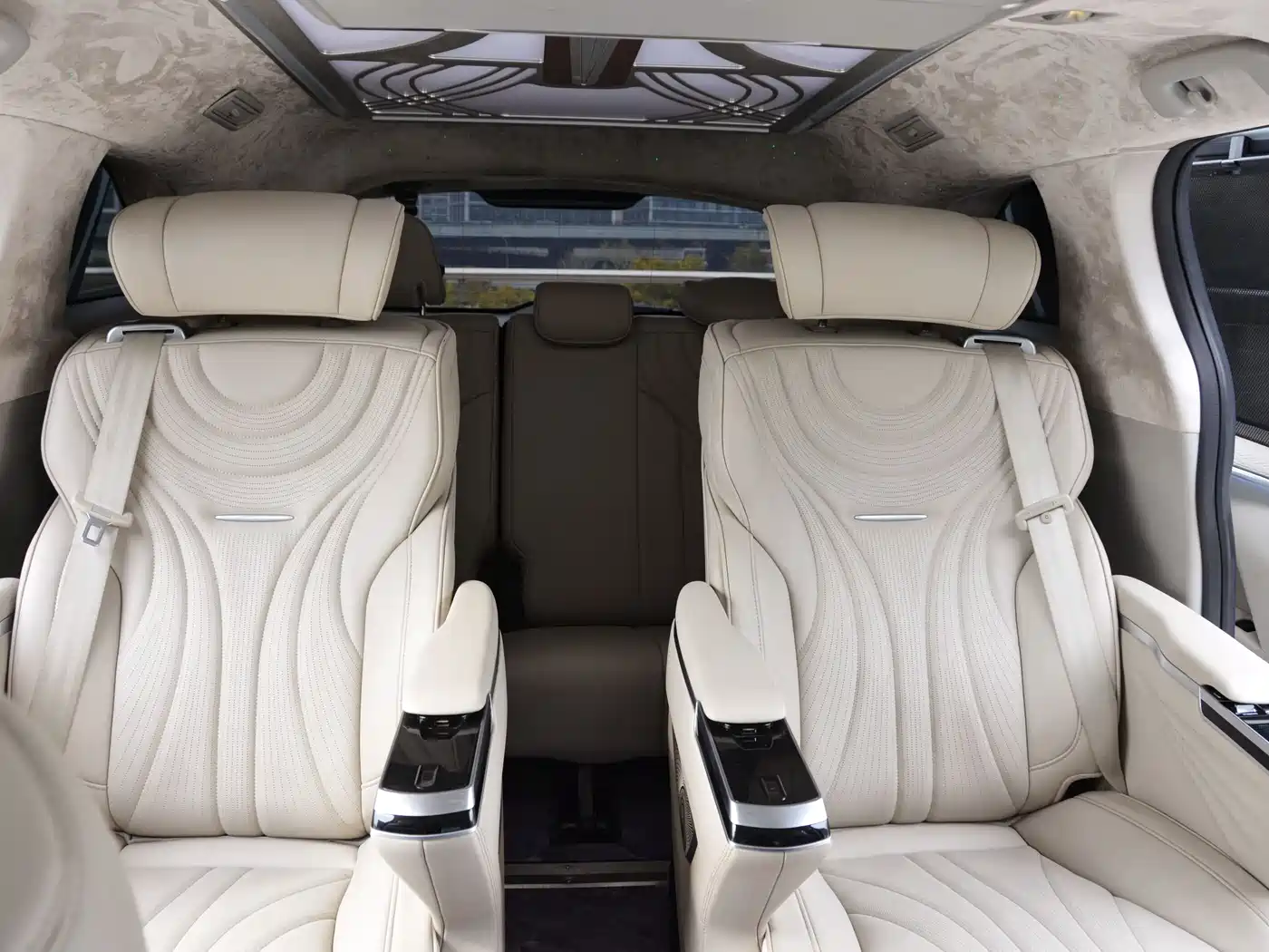 Toyota Sienna 2021 2.5L Hybrid Premium Edition фото 15