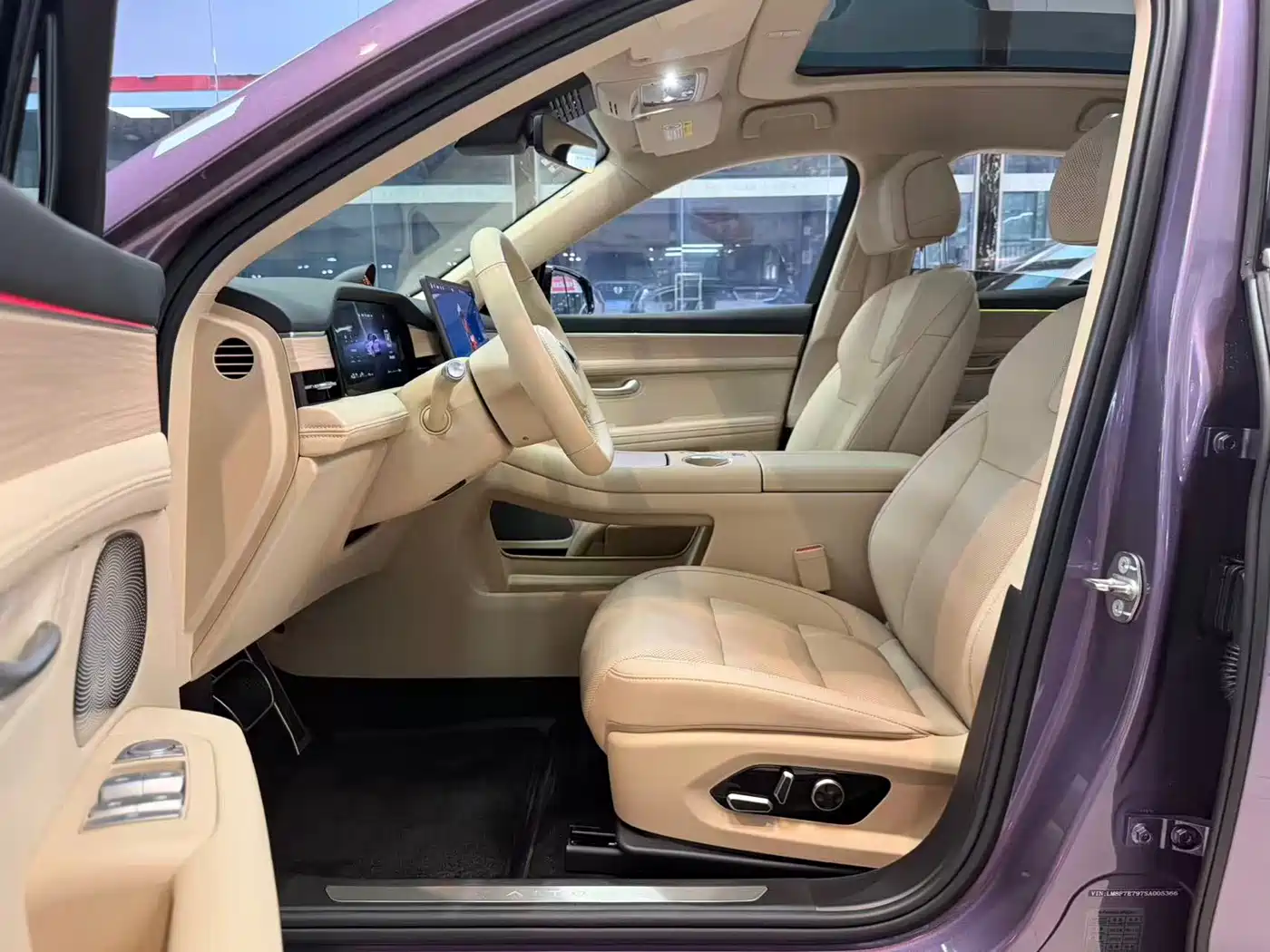 AITO Wenjie AITO M5 2025 Extended Range Ultra AWD фото 4