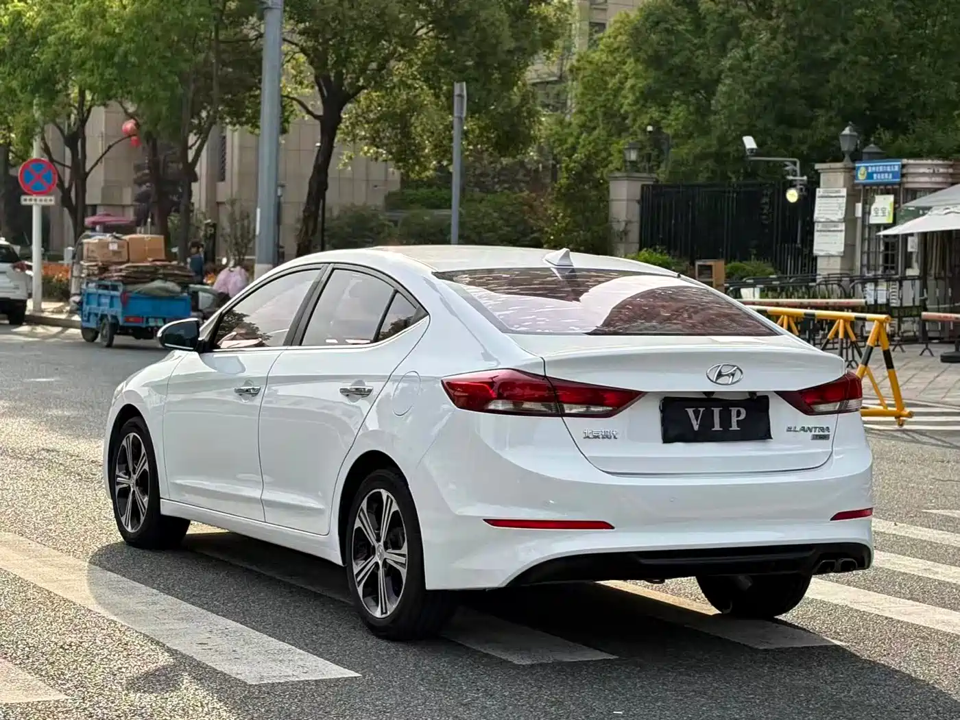 Hyundai Elantra 2018 1.4T DCT Dynamic·Vitality Model фото 16