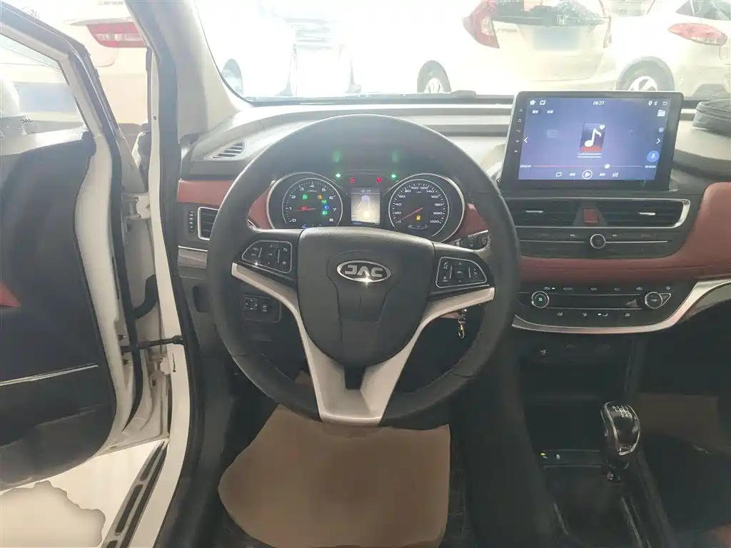 JAC Motors Refine S3 2017 2017 1.5L Manual Luxury Smart