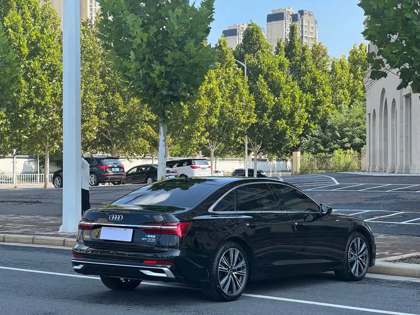 Photo 17 - Audi A6L