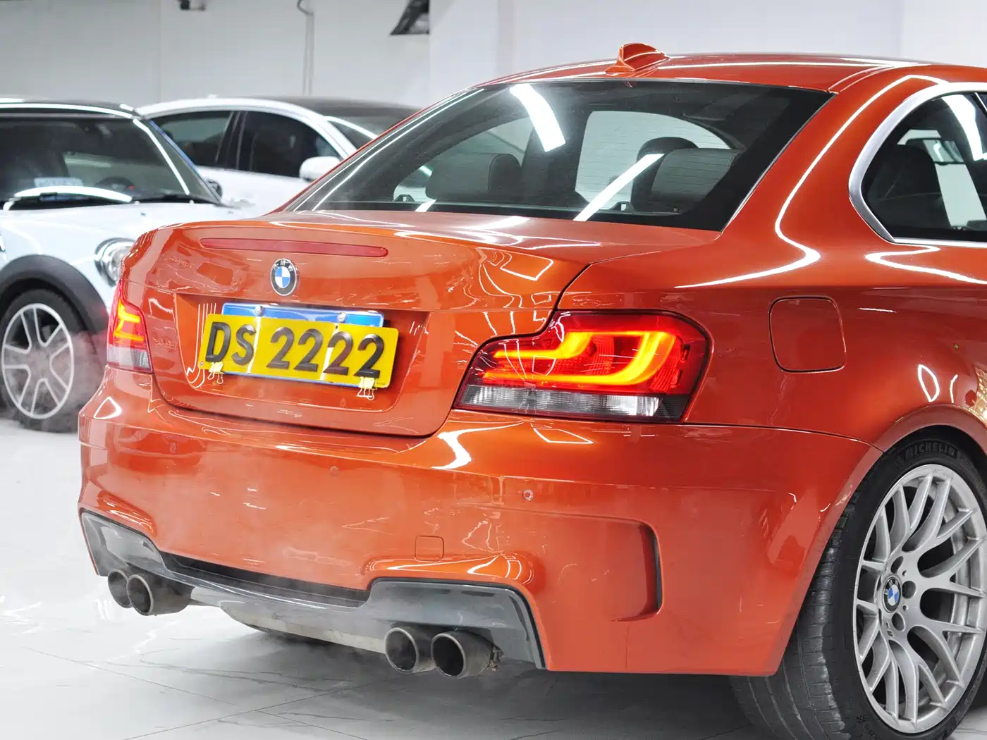 BMW 1 Series M 2011 1M Coupe фото 8