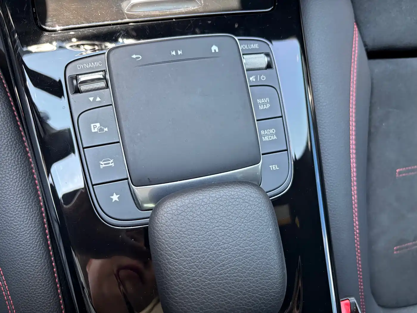 Mercedes-Benz A-Class 2024 Facelift A 200 L Fashion фото 12