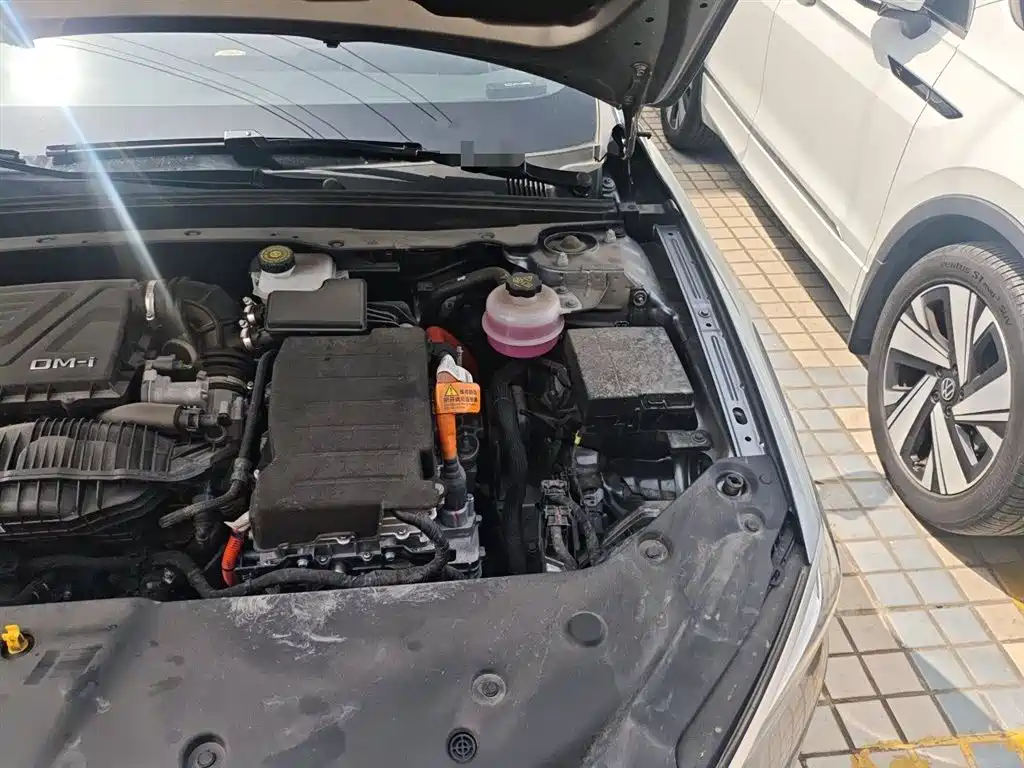 BYD Qin PLUS 2021 DM-i 55KM Premium фото 23
