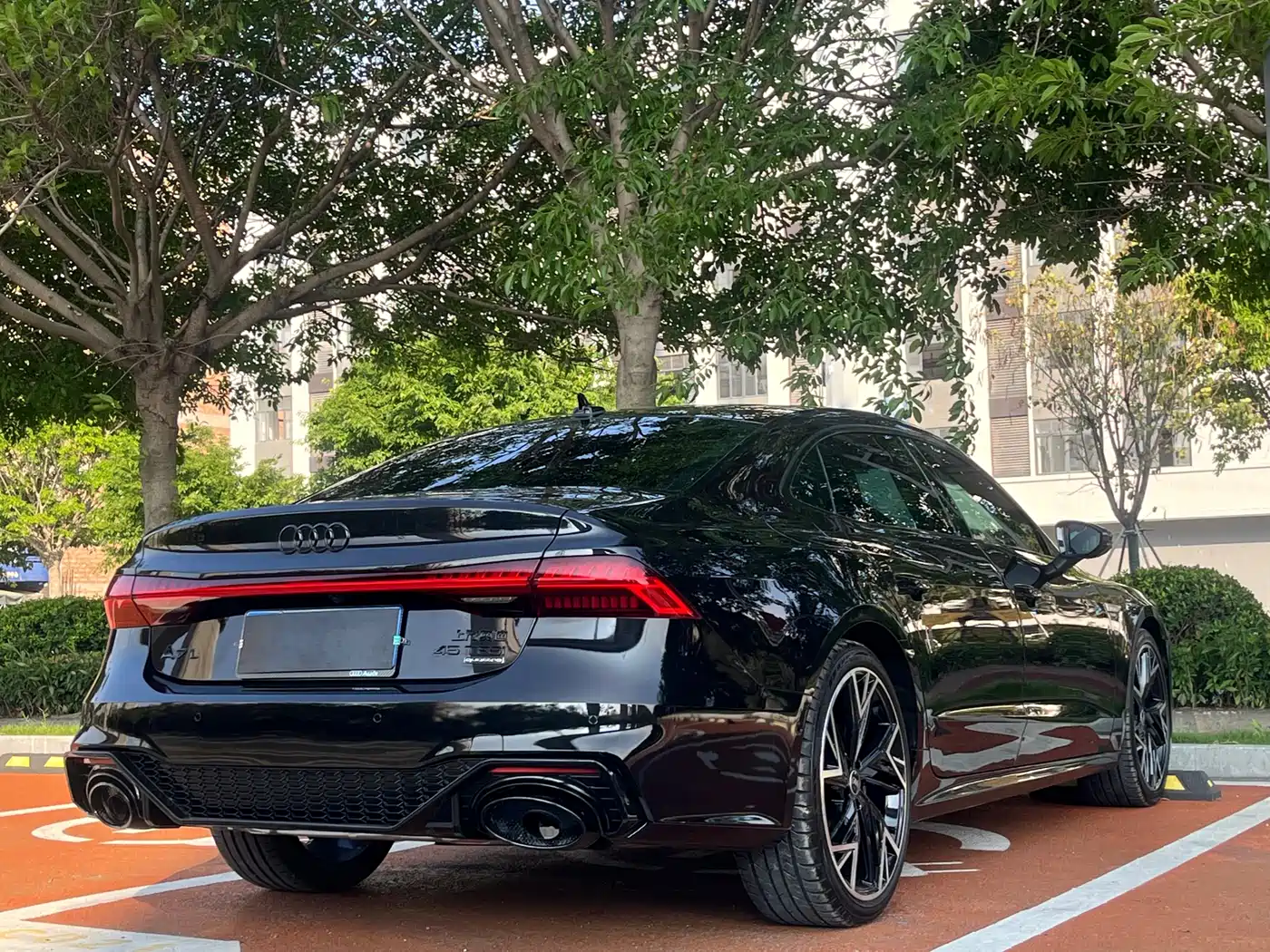 Audi A7L 2024 45 TFSI quattro S-line Black Warrior Edition фото 9