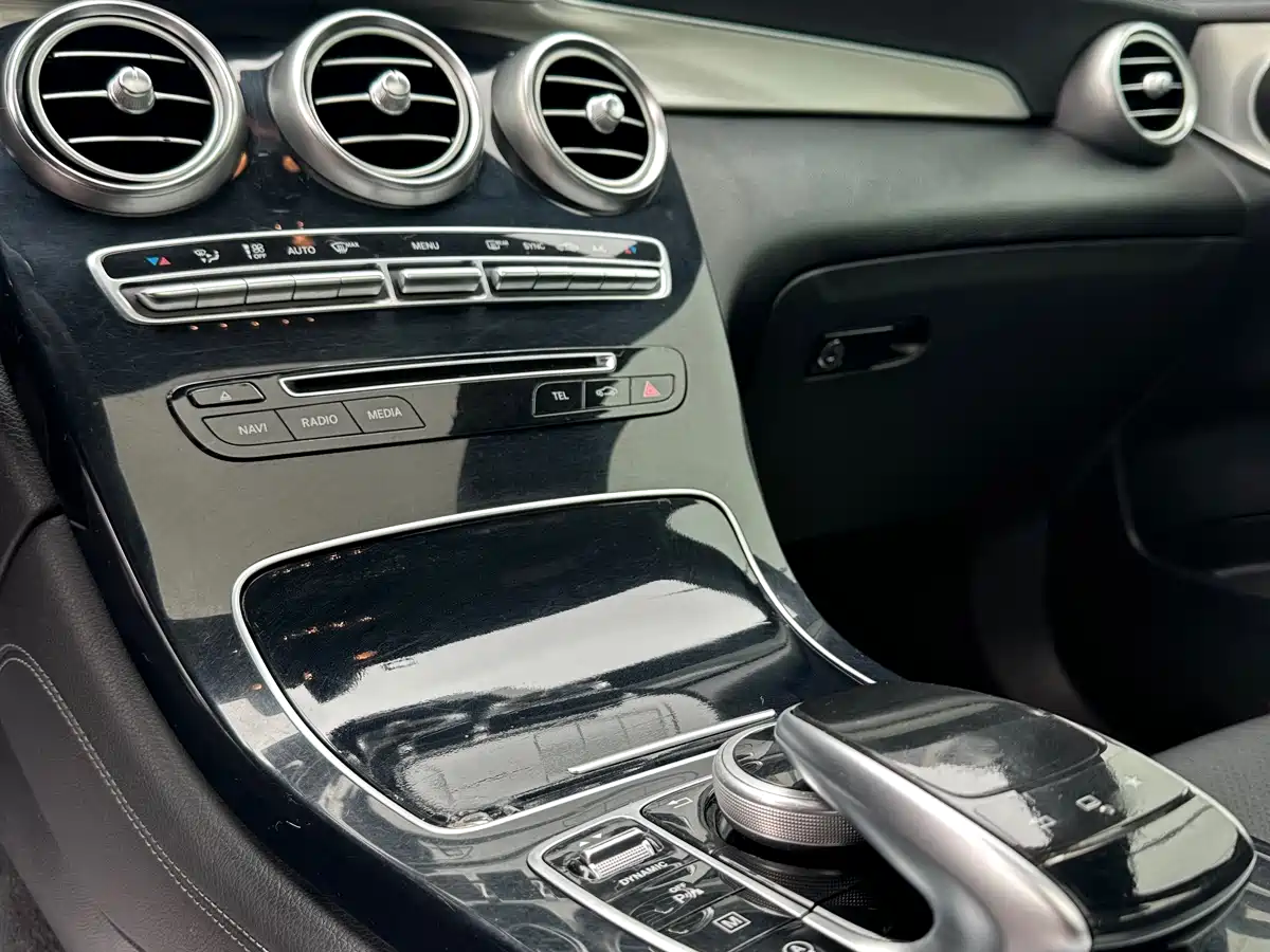 Mercedes-Benz GLC 2016 GLC 200 4MATIC фото 7