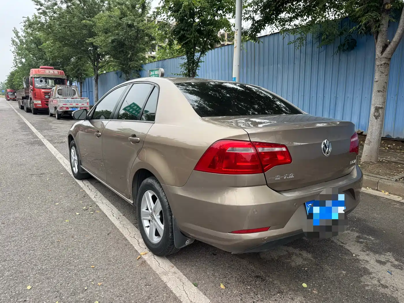 Volkswagen Bora 2014 1.6L Automatic Fashion Edition фото 2