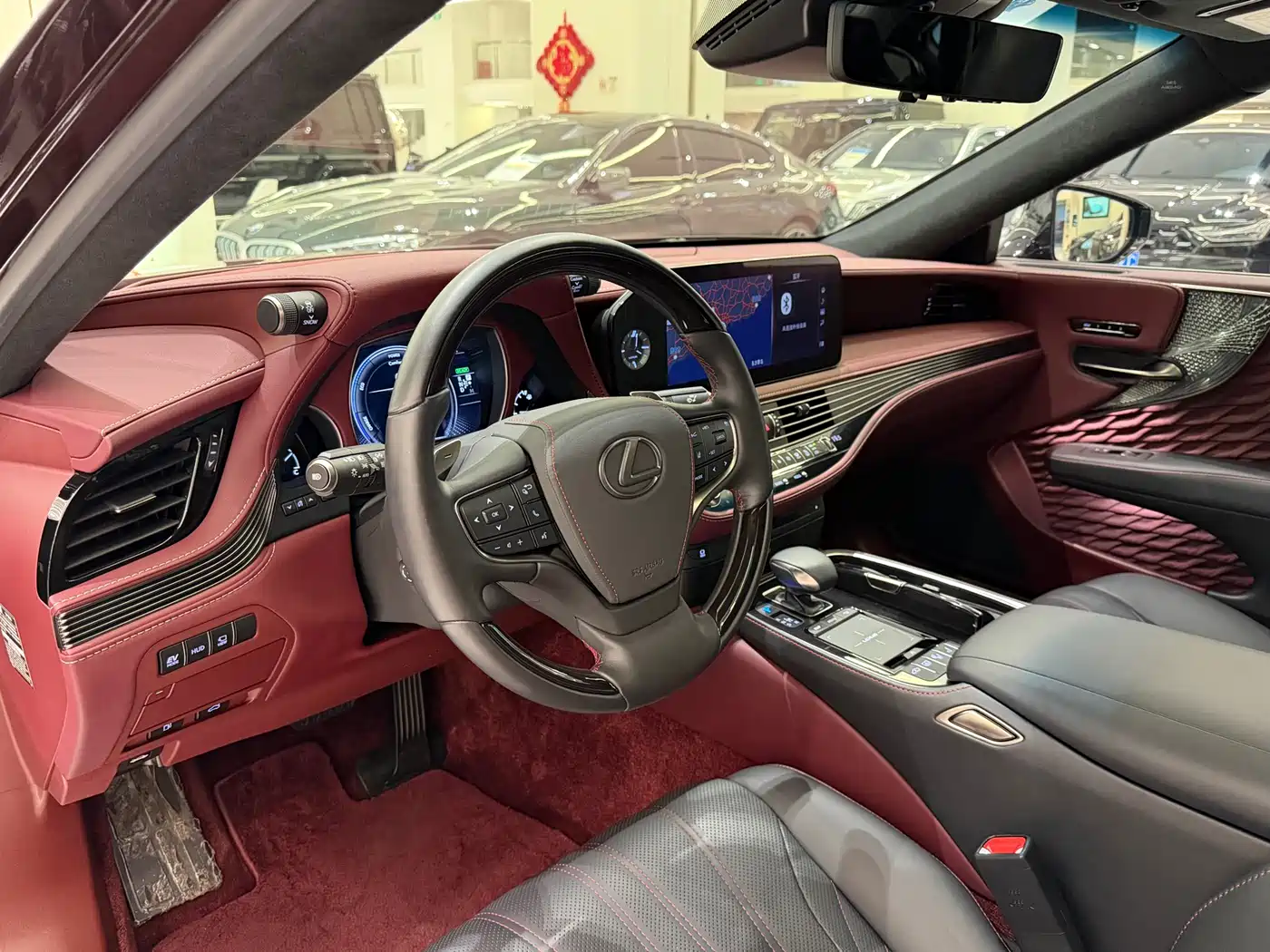 Lexus LS 2021 500h Executive Edition фото 6