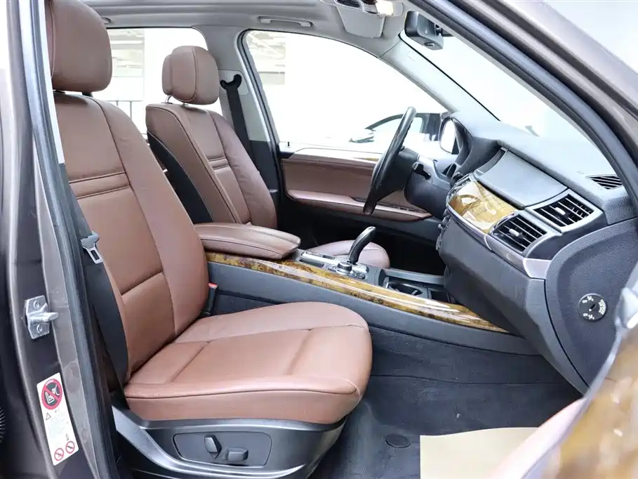 BMW X5 (Import) 2013 xDrive35i Leading фото 19