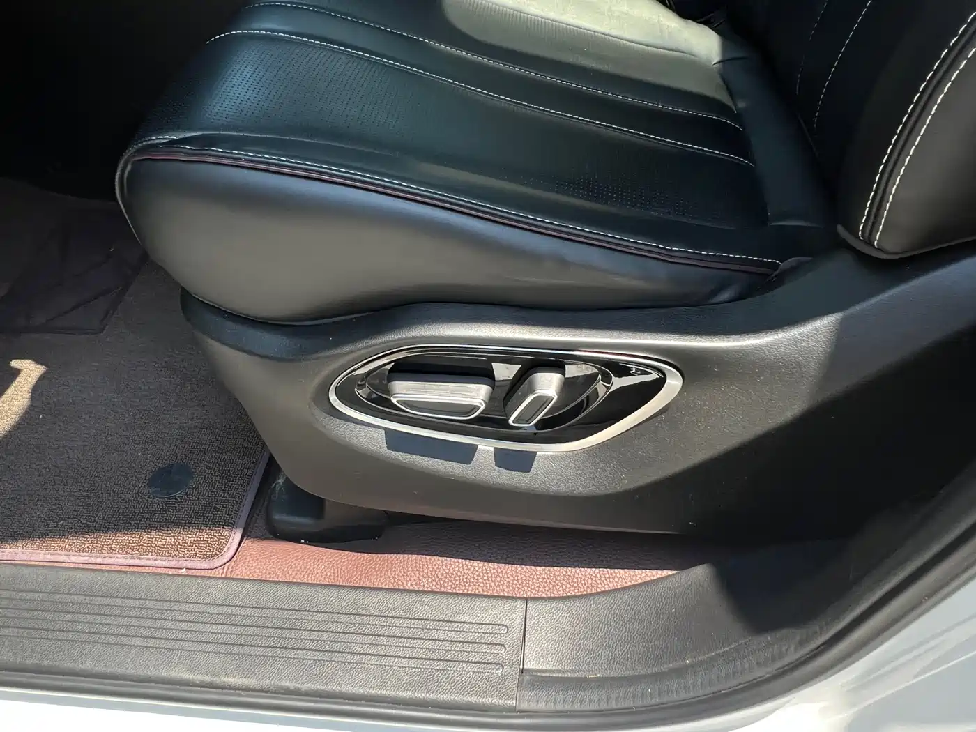 GAC Trumpchi Trumpchi M6 2023 PRO 270T DCT Luxury Edition фото 9