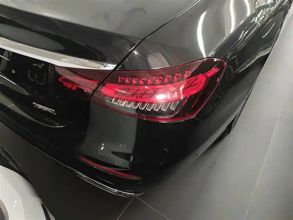 Mercedes-Benz E-Class 2022 Facelift III E 300 L Luxury фото 8