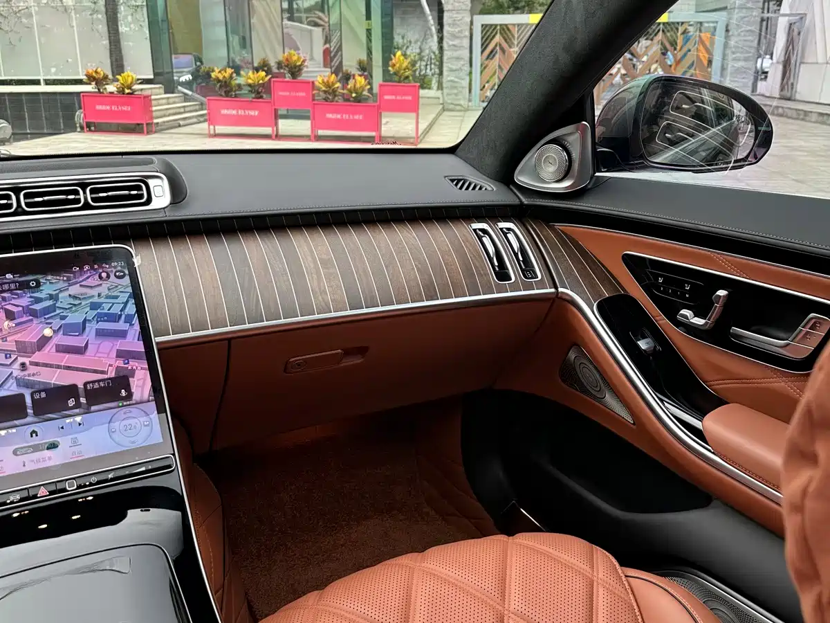 Фото 27 - Mercedes-Benz Maybach S-Class