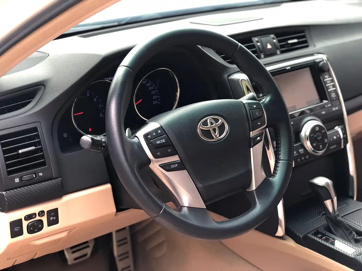 Toyota Reiz 2010 3.0V Style Flagship Navigation Edition фото 11