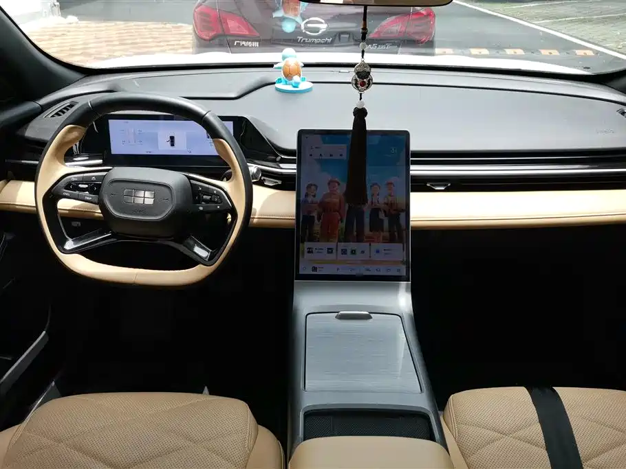 Geely Galaxy Galaxy L6 2024 125km PLUS Soaring Dragon Edition фото 12