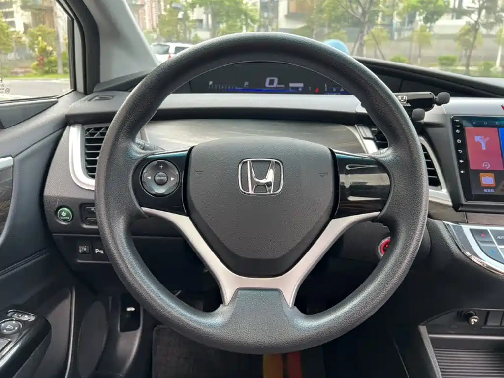 Фото 3 - Honda Jade