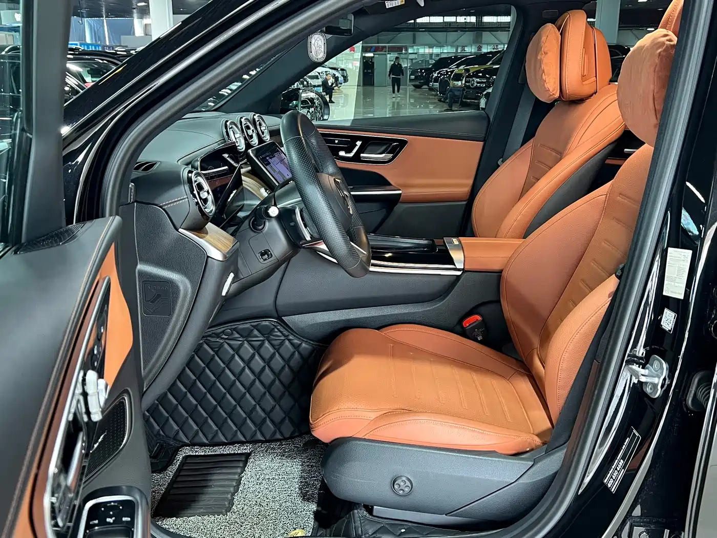 Mercedes-Benz GLC 2024 GLC 300 L 4MATIC Dynamic 5-seater фото 12