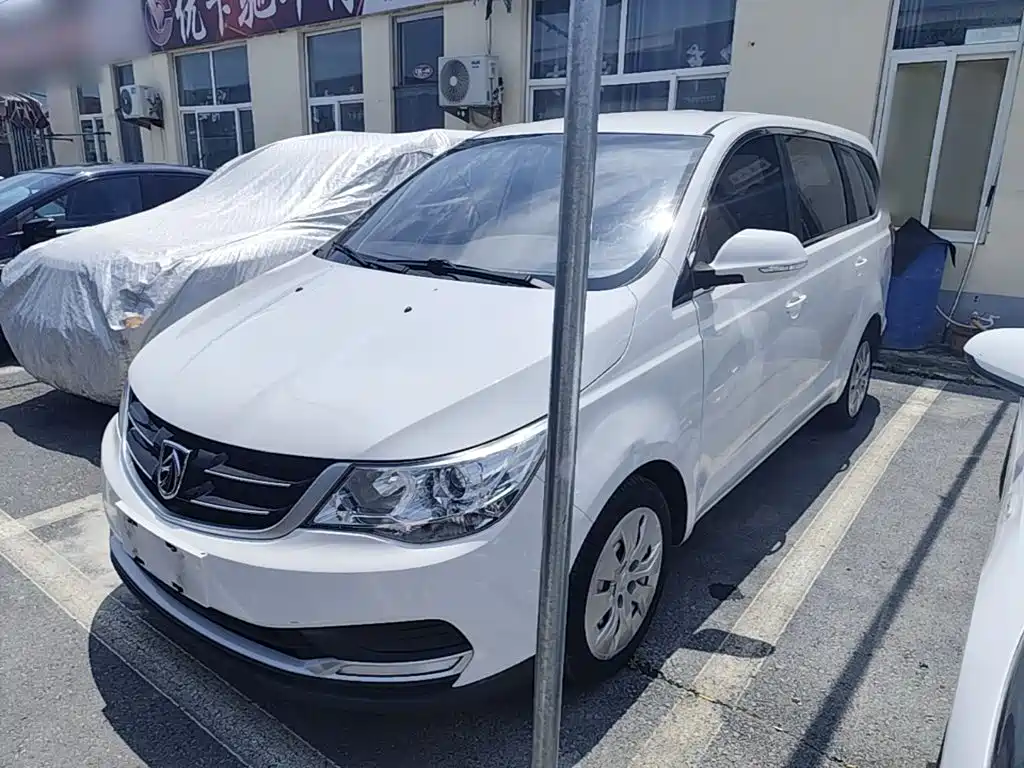 Фото 2 - Baojun 730