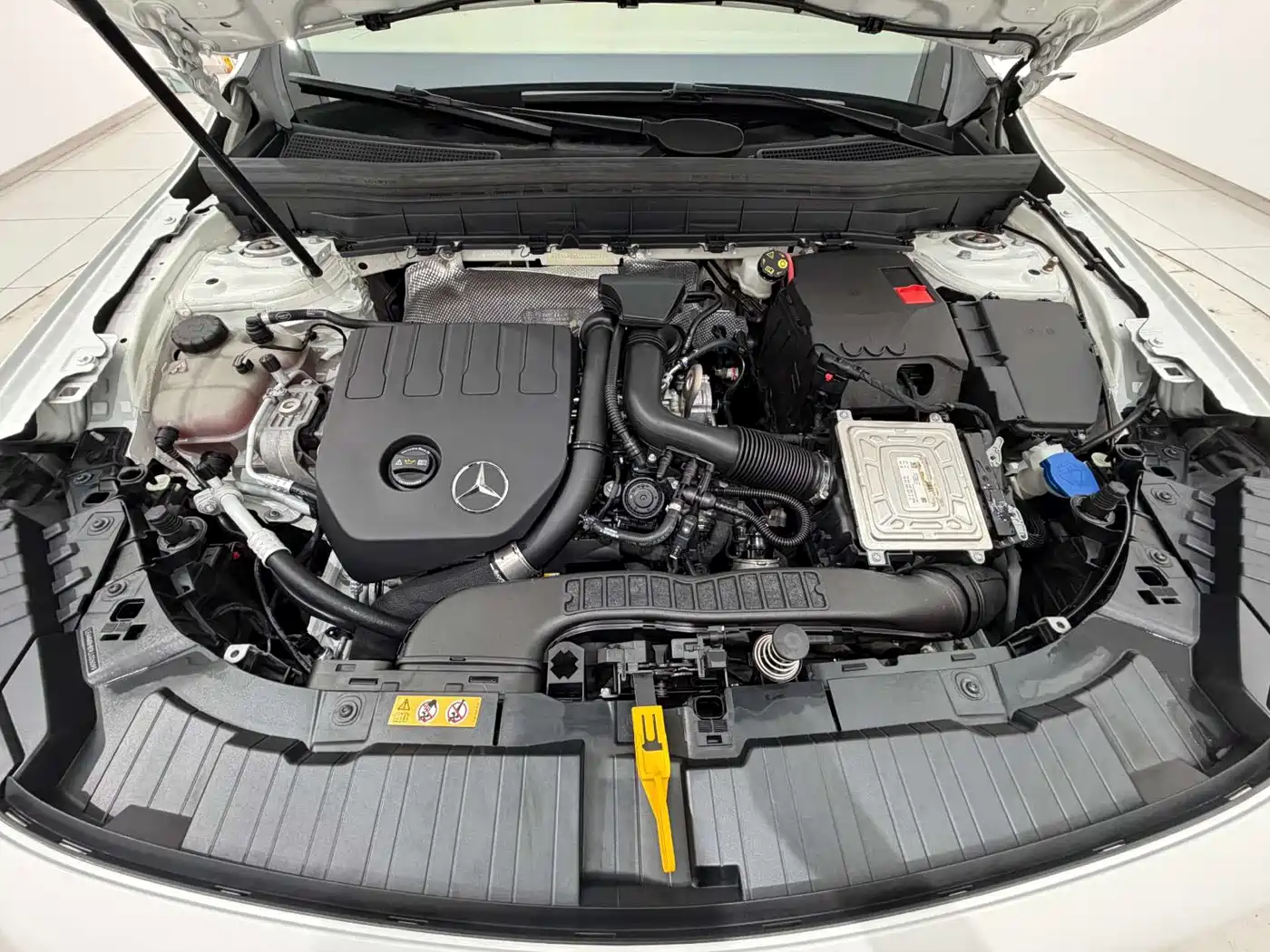 Mercedes-Benz GLB 2020 Facelift GLB 200 Dynamic фото 16