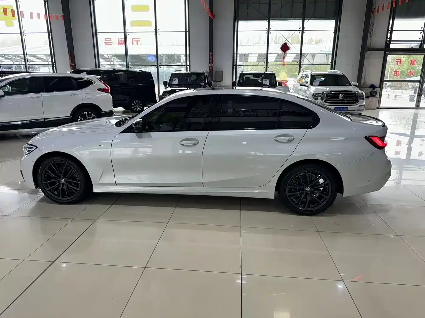 BMW 3 Series 2021 Facelift 325Li M Sport Shadow Edition фото 16