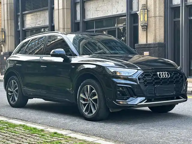 Audi Q5L 2024 Model 40 TFSI Luxury Dynamic — фото 5