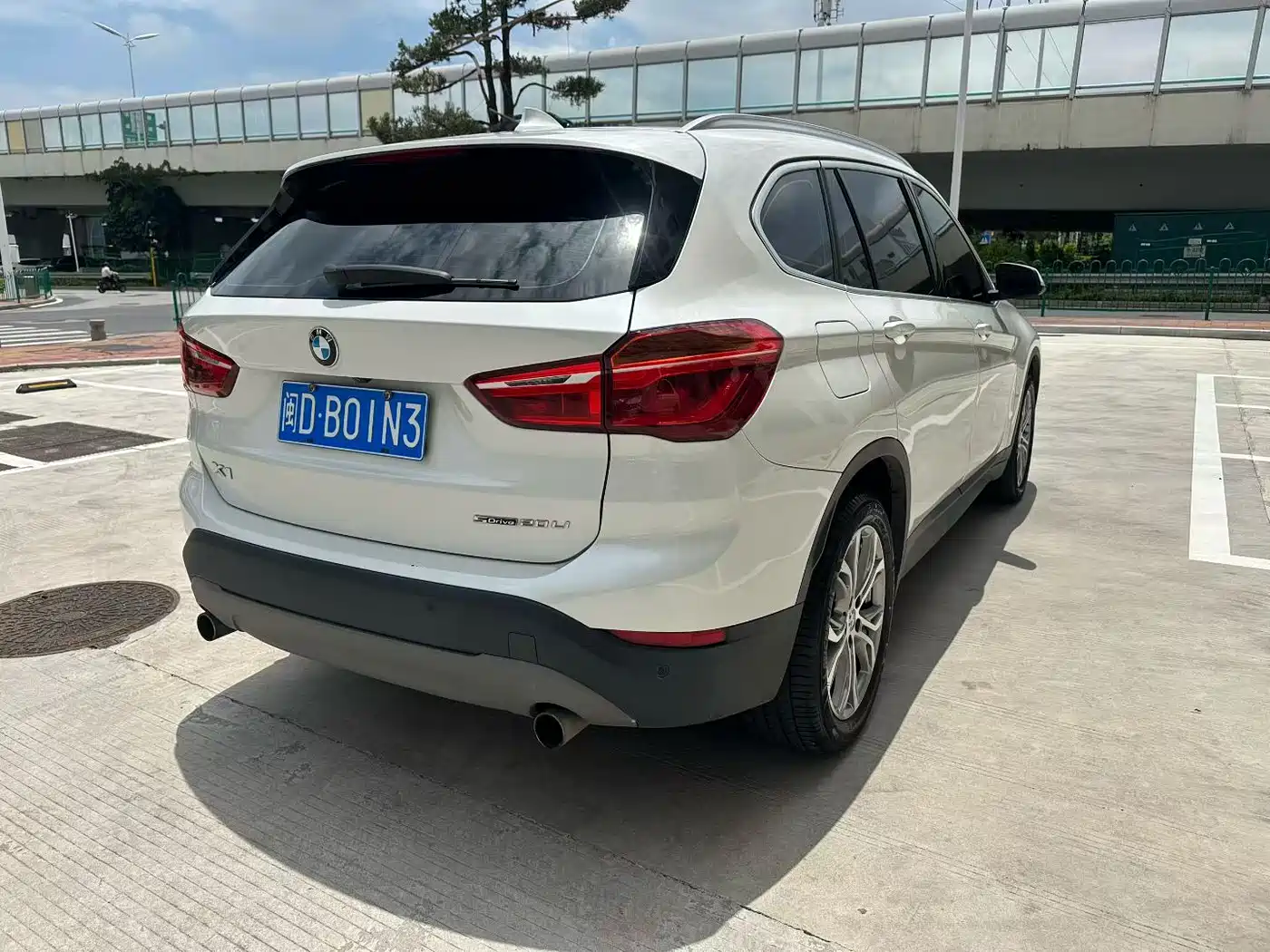 BMW X1 2019 sDrive20Li Leading Model фото 6