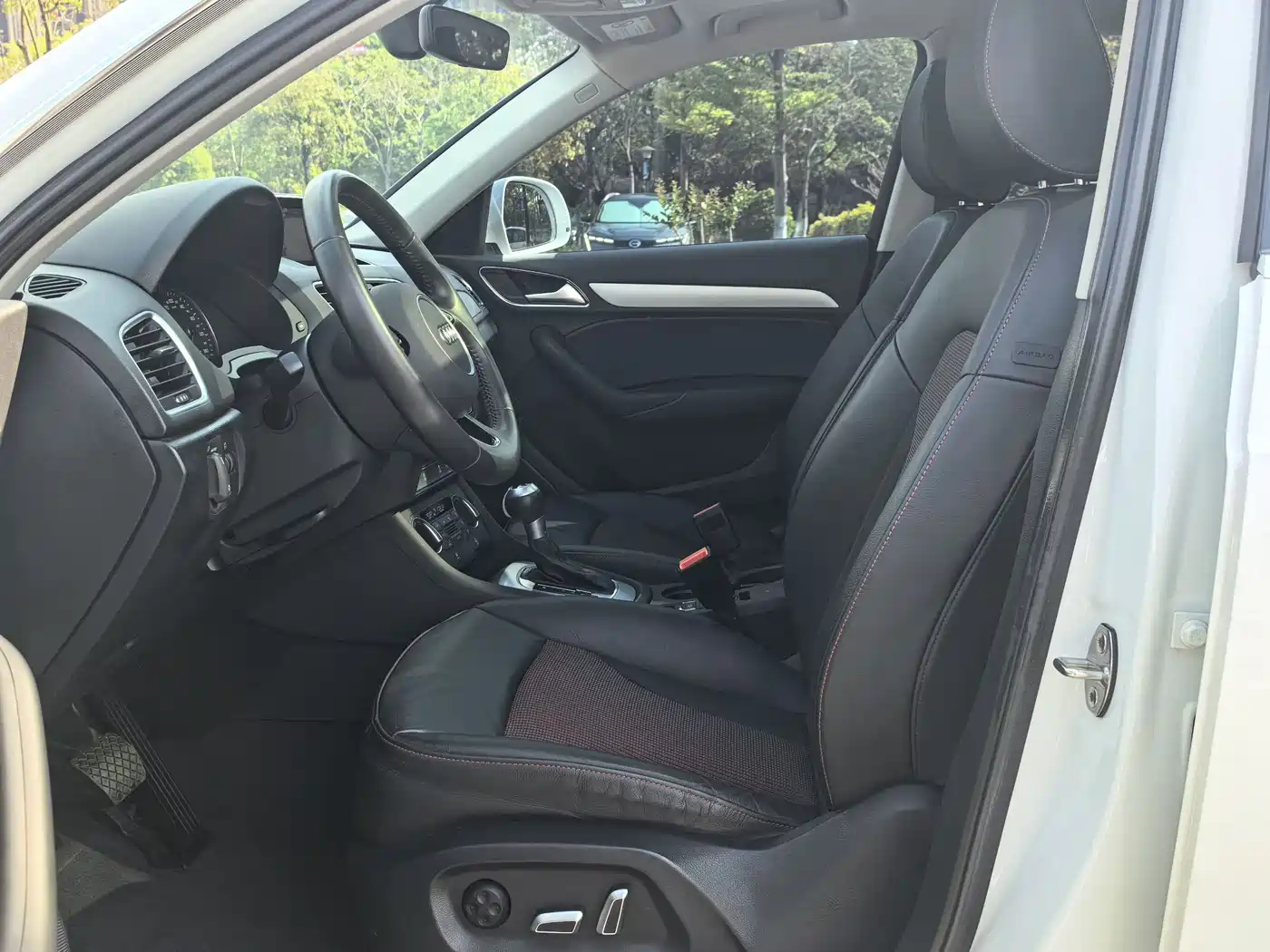 Audi Q3 2018 30th Anniversary Edition 35 TFSI Sport фото 6