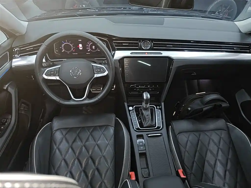 Volkswagen Magotan GTE Plug-in Hybrid 2022 GTE Luxury фото 10