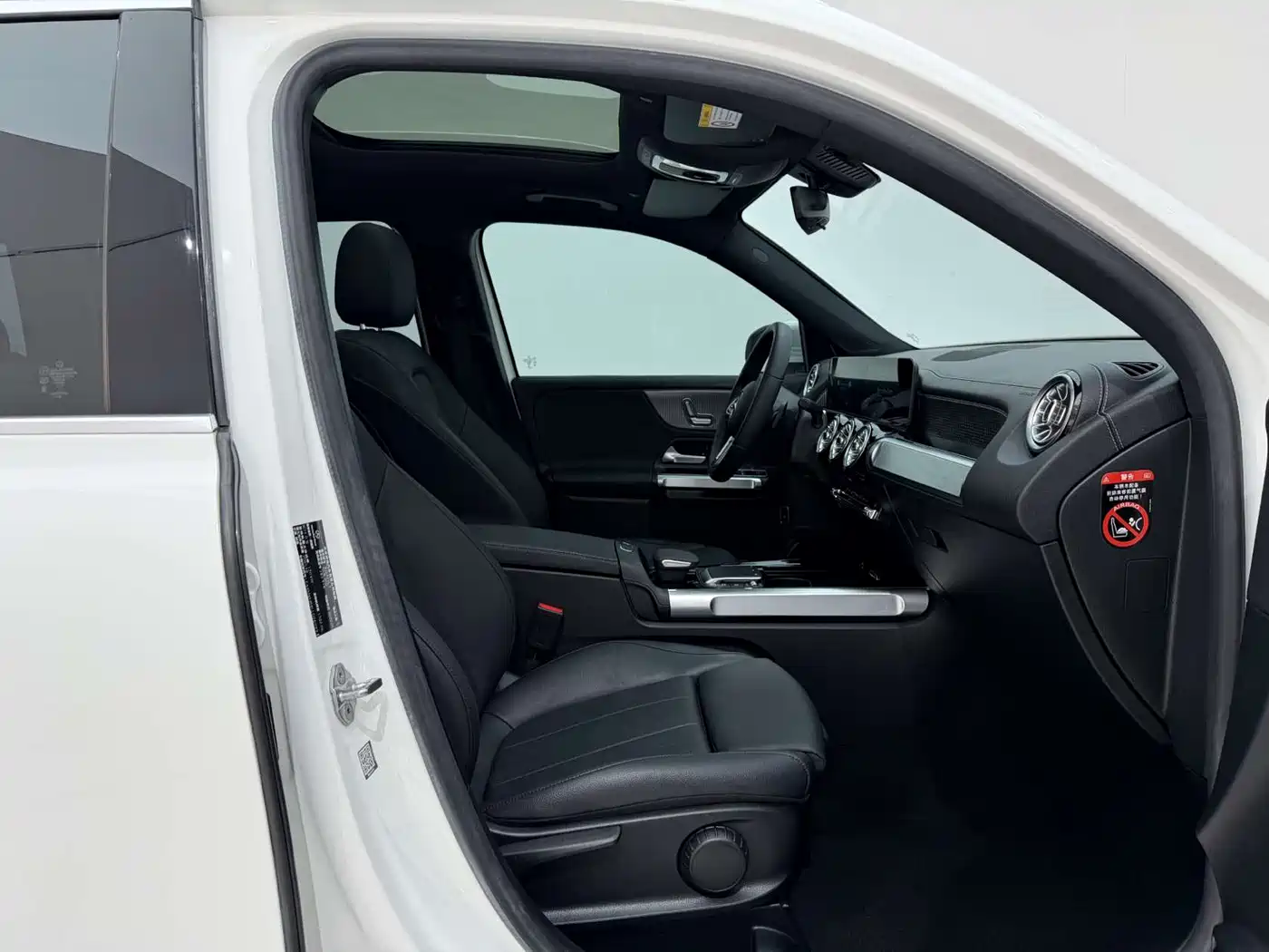 Mercedes-Benz GLB 2020 Facelift GLB 200 Dynamic фото 17