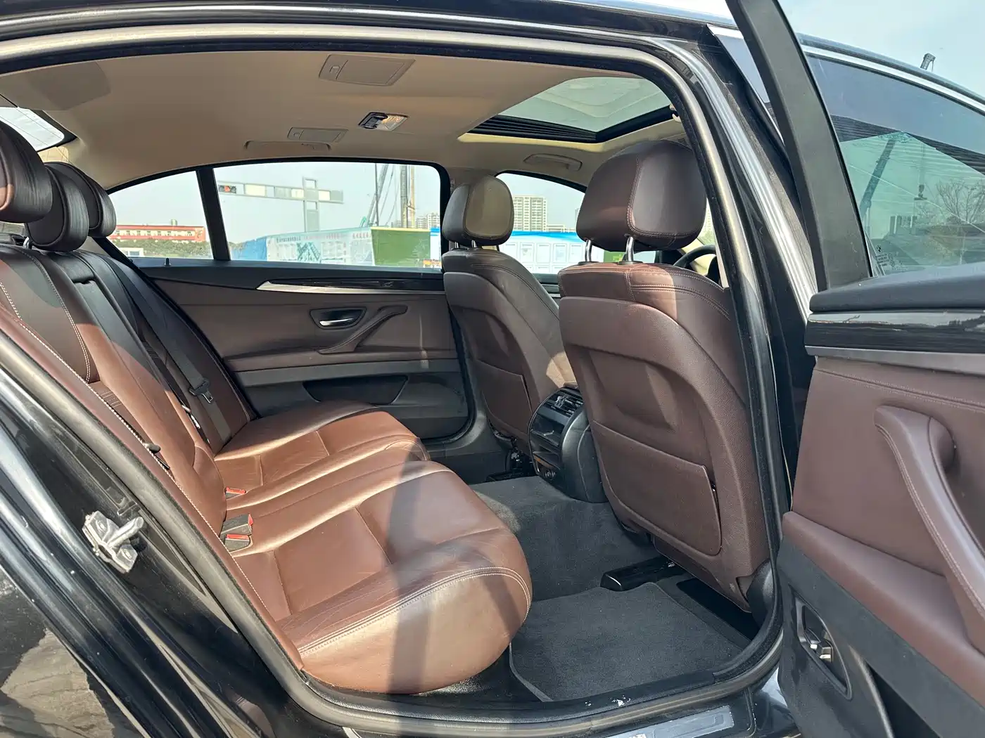 BMW 5 Series 2014 525Li Luxury Design Package фото 10