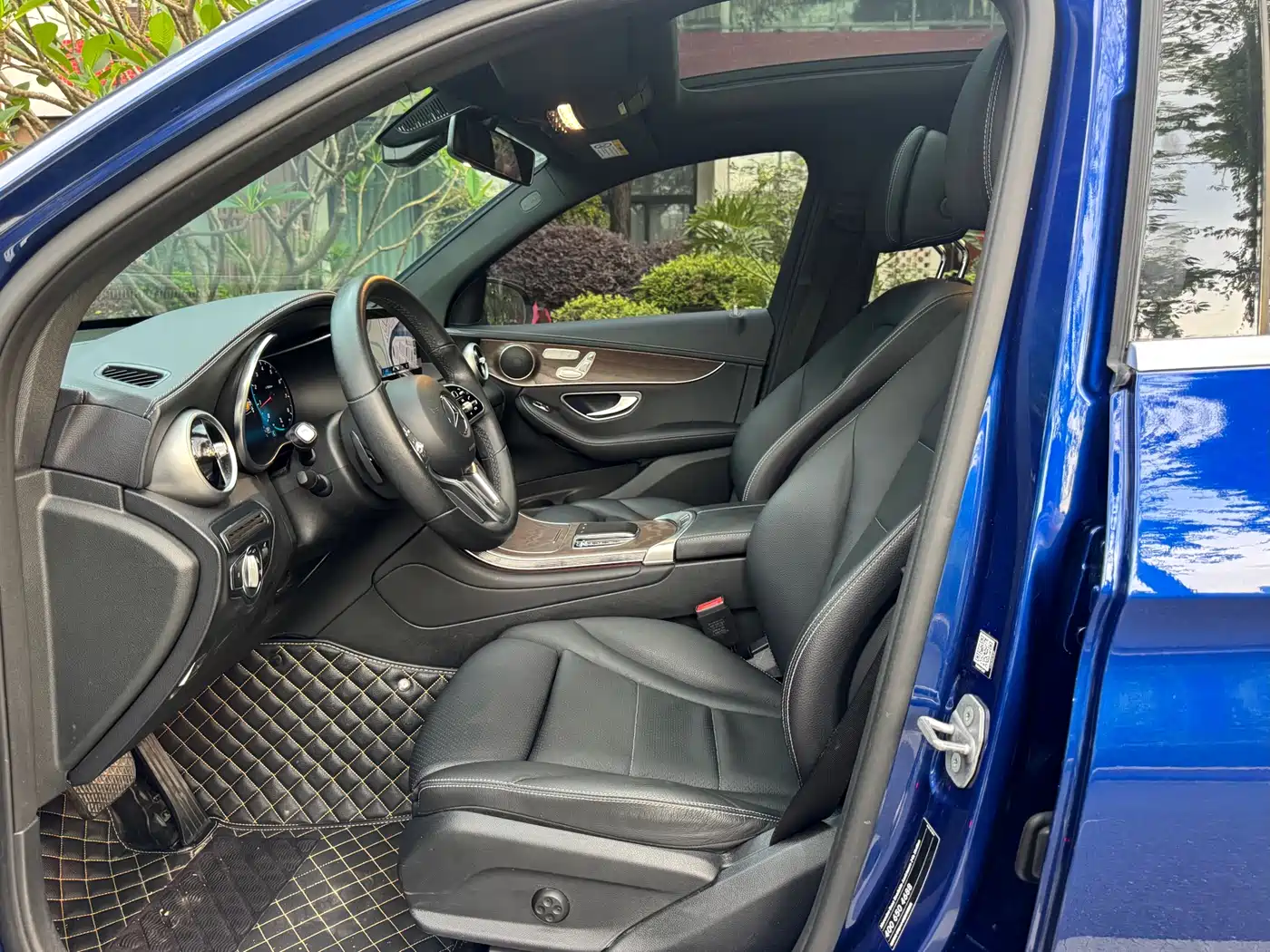 Mercedes-Benz GLC 2022 GLC 300 L 4MATIC Dynamic Collector's Edition фото 11