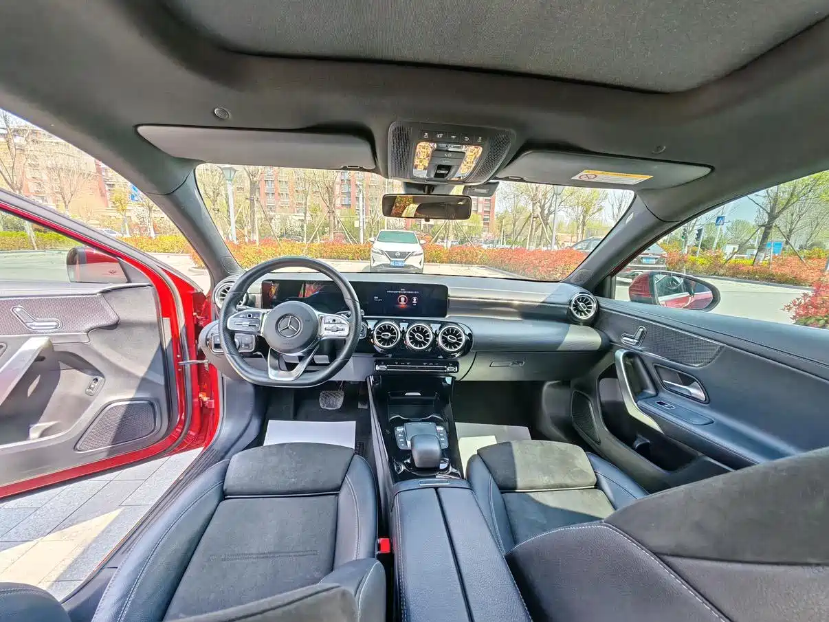 Mercedes-Benz A-Class 2020 A 200 L Sport Sedan фото 11