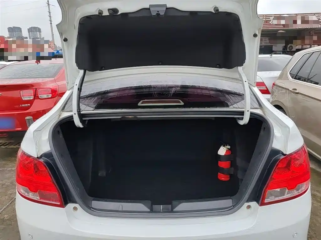 Chevrolet Sail 2015 Sail 3 1.5L Manual Ideal Sunroof Edition фото 19