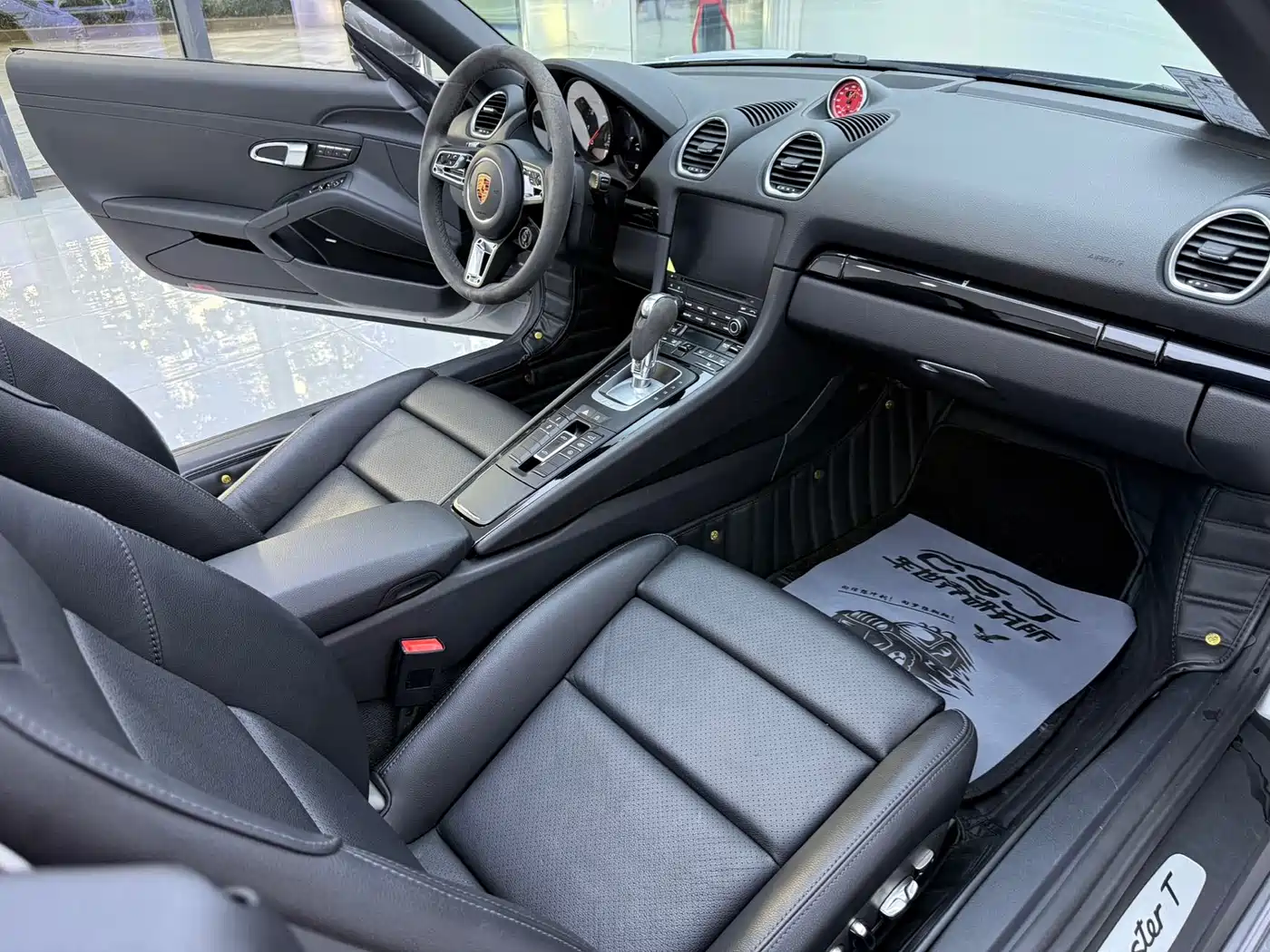 Porsche 718 2019 Boxster T 2.0T фото 9