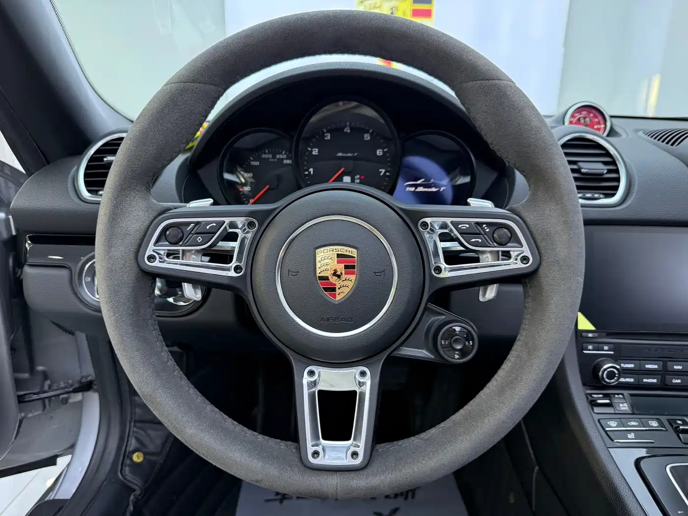 Porsche 718 2019 Boxster T 2.0T фото 10