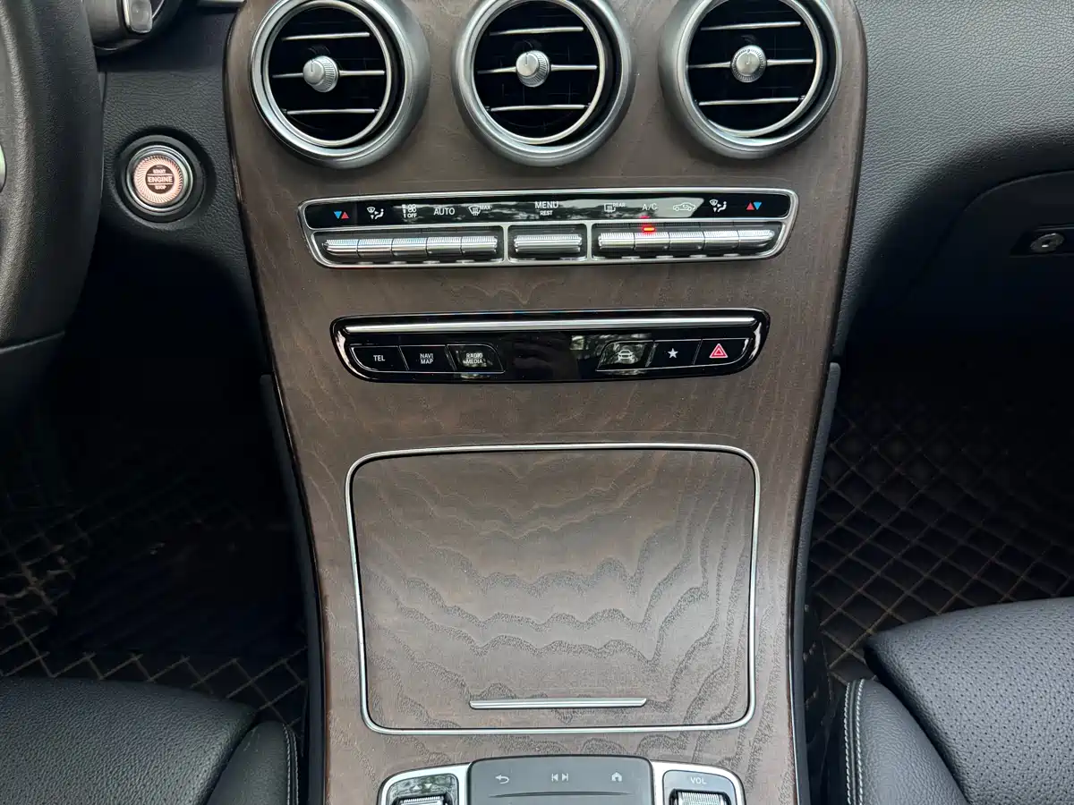Mercedes-Benz GLC 2022 GLC 300 L 4MATIC Dynamic Collector's Edition фото 17
