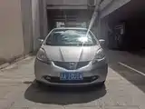 Фото 2 - Honda Fit