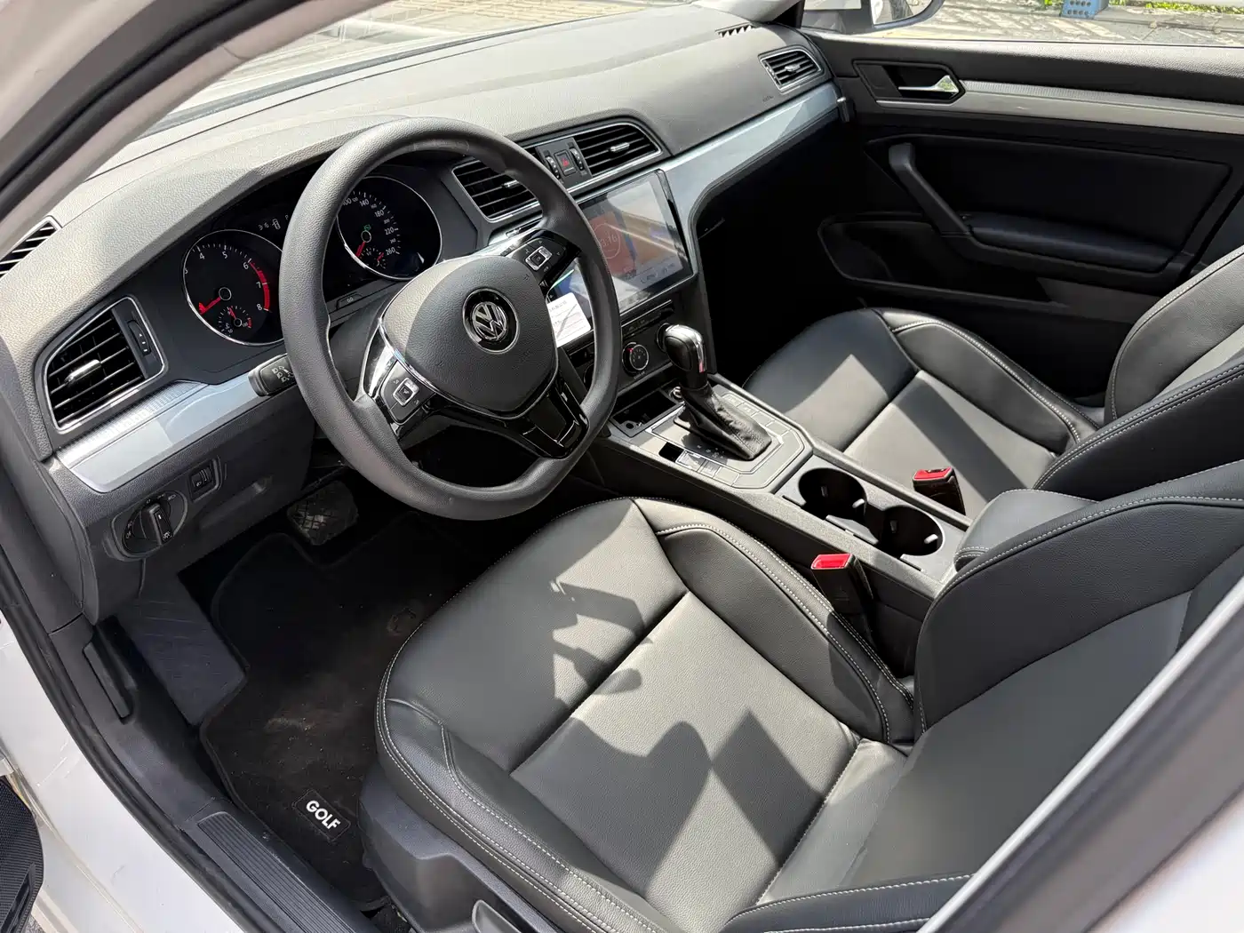 Volkswagen Lamando 2018 230TSI DSG Trend Edition фото 5