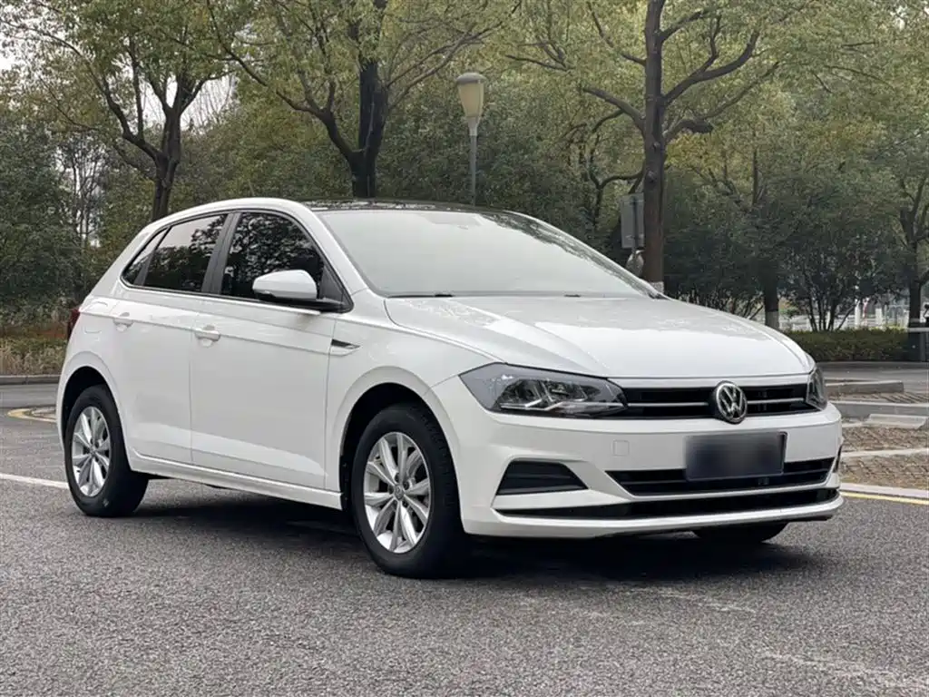 Volkswagen Polo 2019 Plus 1.5L Automatic Colorful Tech Edition фото 29