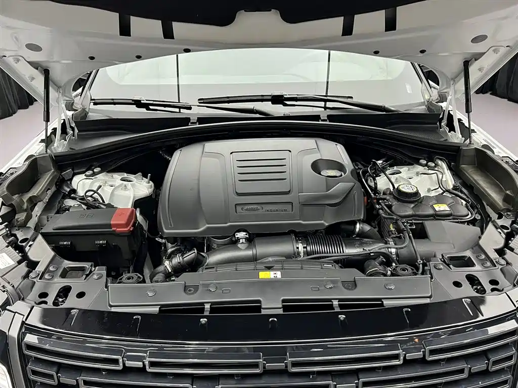Land Rover Range Rover Velar 2024 Dynamic SE фото 10