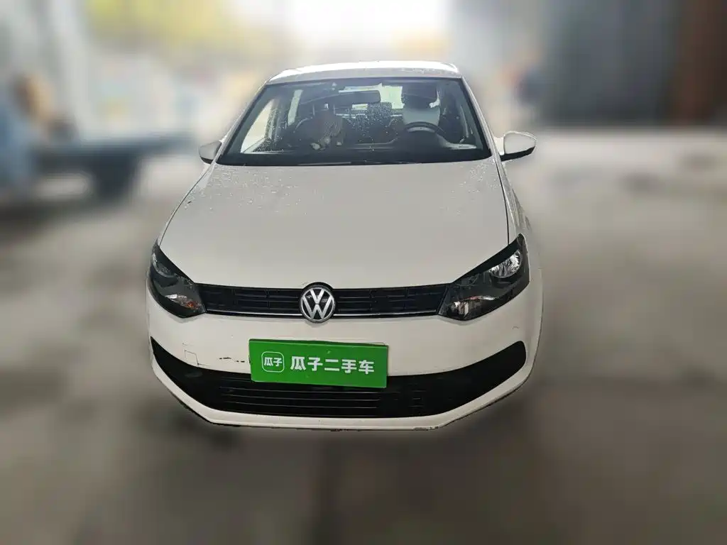 Фото 24 - Volkswagen Polo